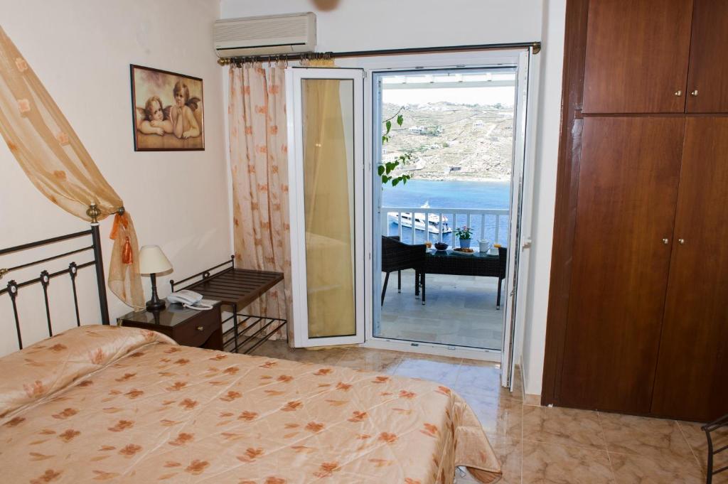 Vana Holidays Ornos  Zimmer foto